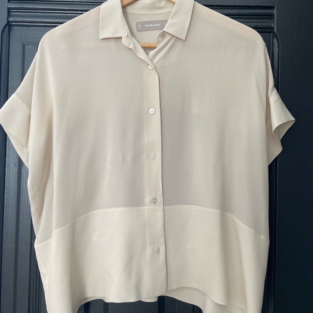 Everlane washable clean silk short-sleeve square shirt WARM GREY